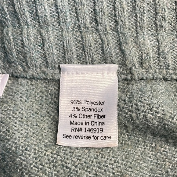 LC Lauren Conrad 4 piece sweater set (Cardigan, tank, joggers, shorts) - Picture 9 of 9